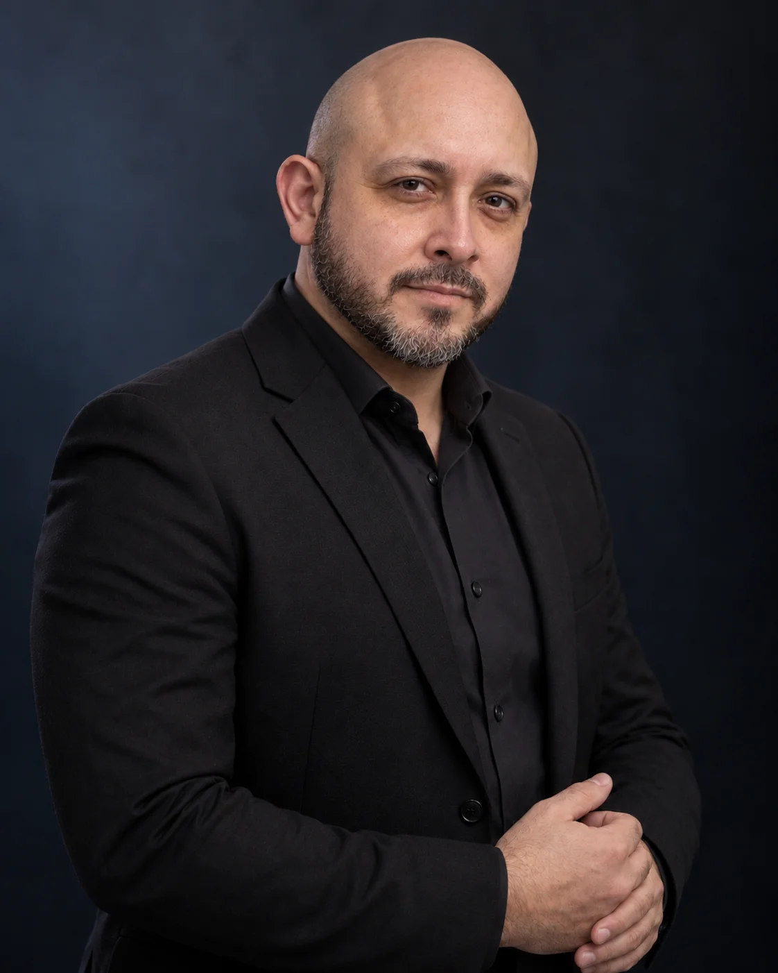 Retrato de Humberto Barrera, director e instructor del entrenamiento
